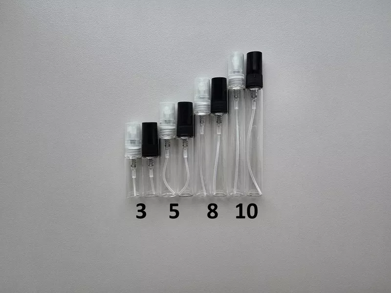 Флакончики скляні зі спреями металевими,  пластиковими